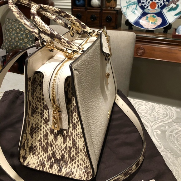 Coach Purse - Picture 5 of 15